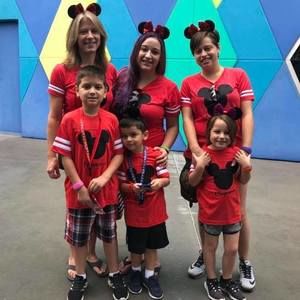 Meet your Posher, Niki